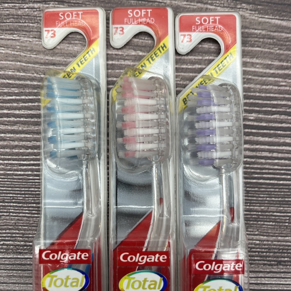 3 LOT Colgate Total Precision VTG NOS Triple Action Bristles Soft Full Head 73